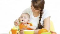 جدول تغذية الطفل الرضيع في الشهر السادس