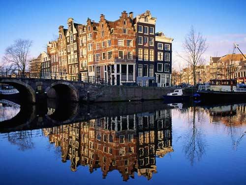 ما هي عاصمة هولندا