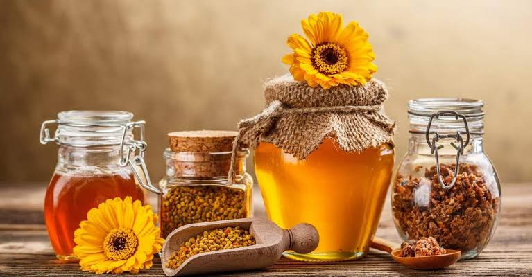 فوائد خلطة العسل وغذاء الملكات وحبوب اللقاح