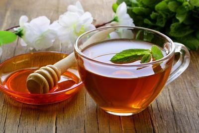 فوائد الشاي والعسل للبشرة