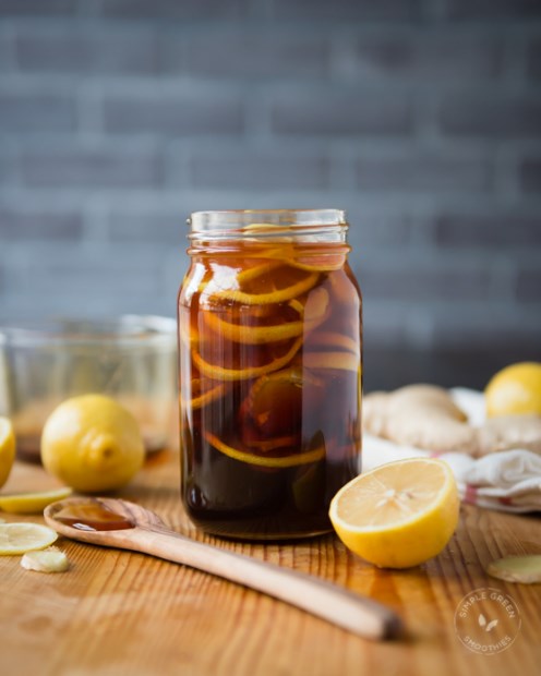 فوائد العسل الأسود مع الليمون