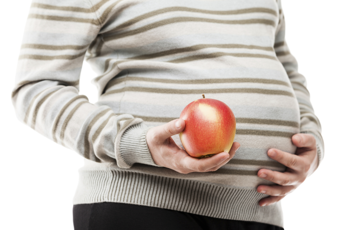فوائد التفاح الأحمر للحامل