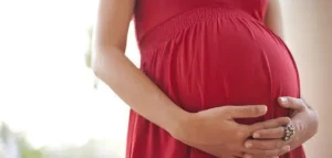 تفسير الحمل في المنام للعزباء
